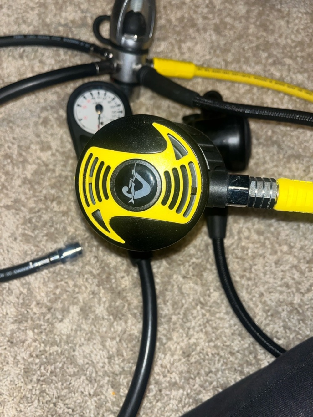 Scuba Diving Regulator - Picture 6 of 14